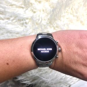 michael kors access runway gen 4 mkt5044